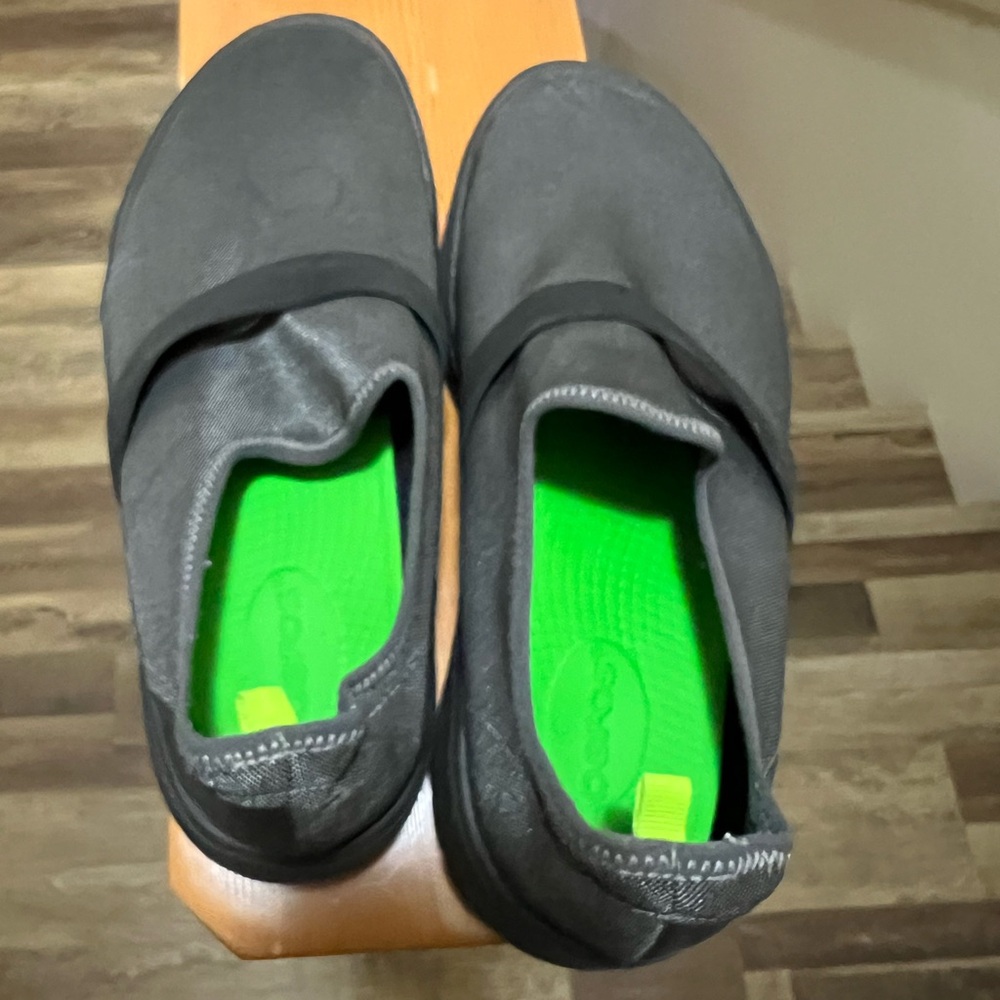 OOFOS Charcoal Slip-On Shoes with Lime Insoles